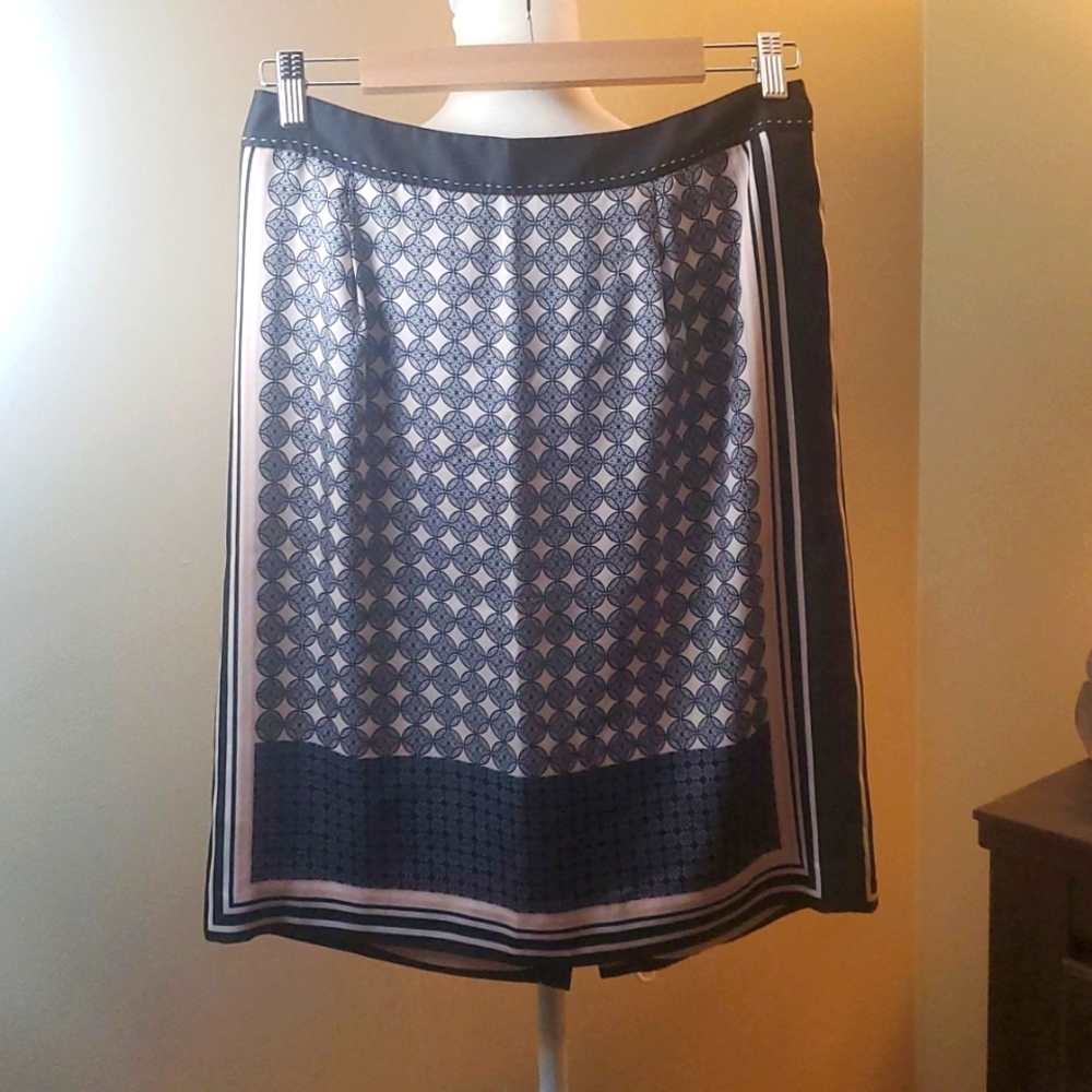 Ann Taylor Print Skirt, size 4